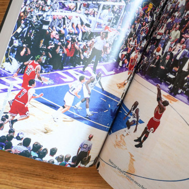 Zdjęcie okładki Chicago Bulls. Krew na rogach w księgarni SQN Store